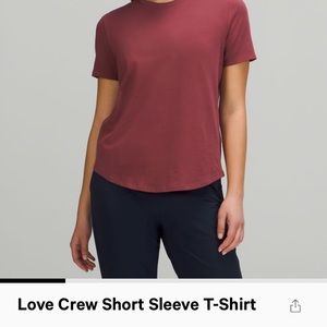 Lululemon t shirt